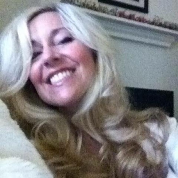 Meet your Posher, Robyn - Picture 3 of 5